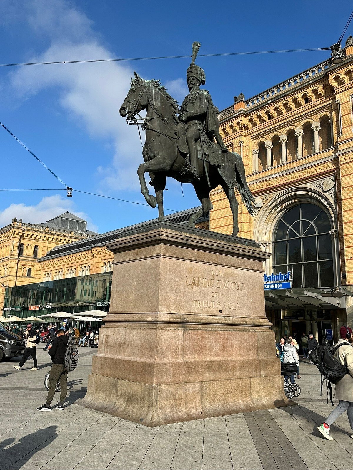 🗿 에른스트 아우구스트 기념비 (에른스트 아우구스트 뎅크말)